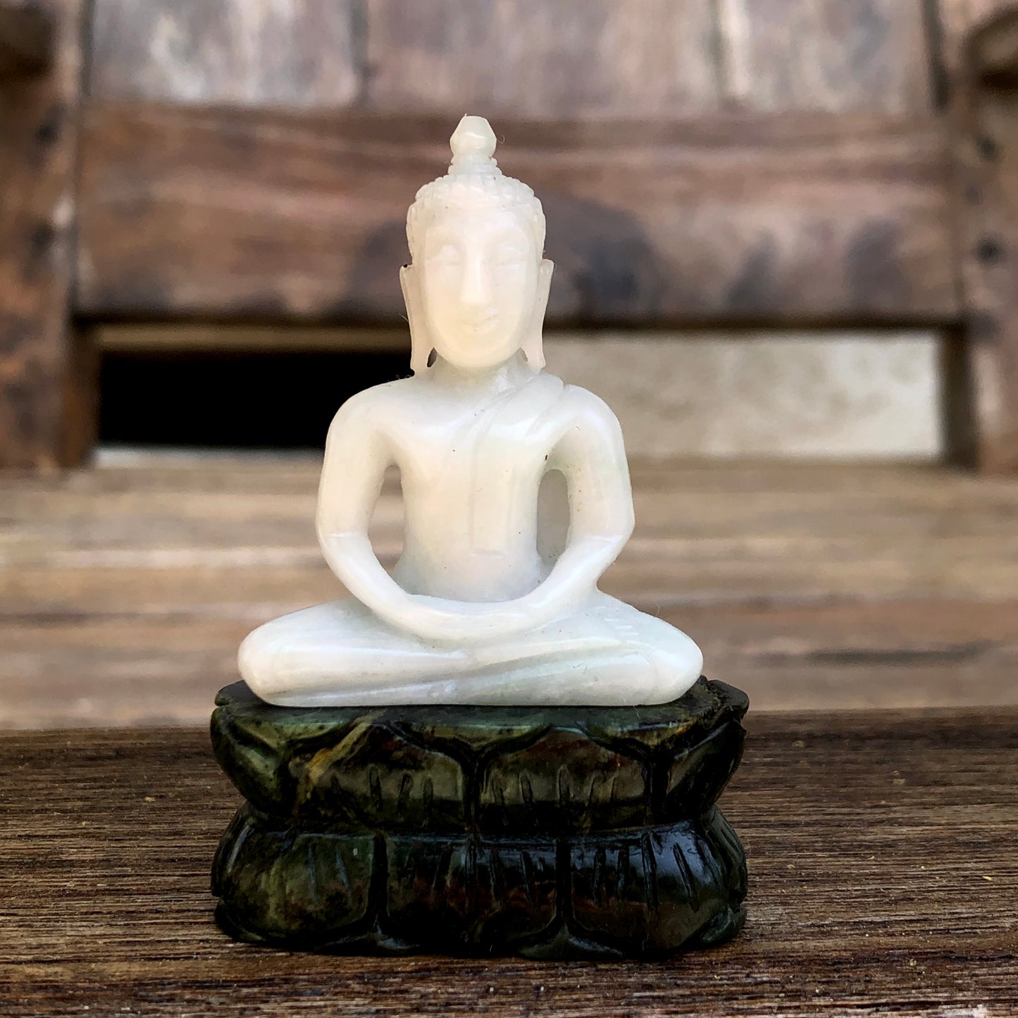 Jade Seated Buddha Figurine