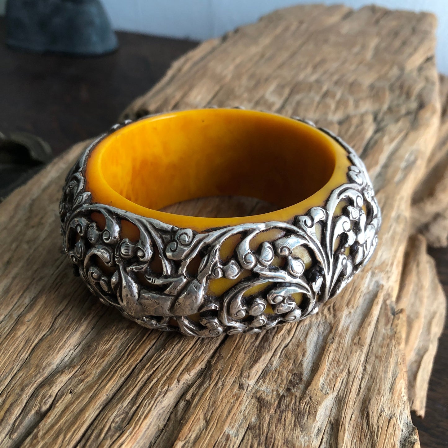 Large Copal Tibetan Bracelet