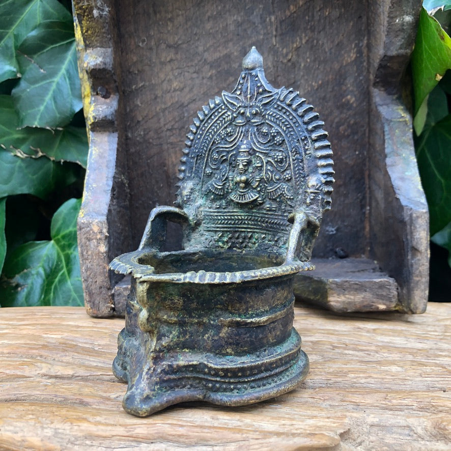 Vintage Indian Bronze Pooja Votive Hindu Oil Lamp Elephants Gaja Lakshmi