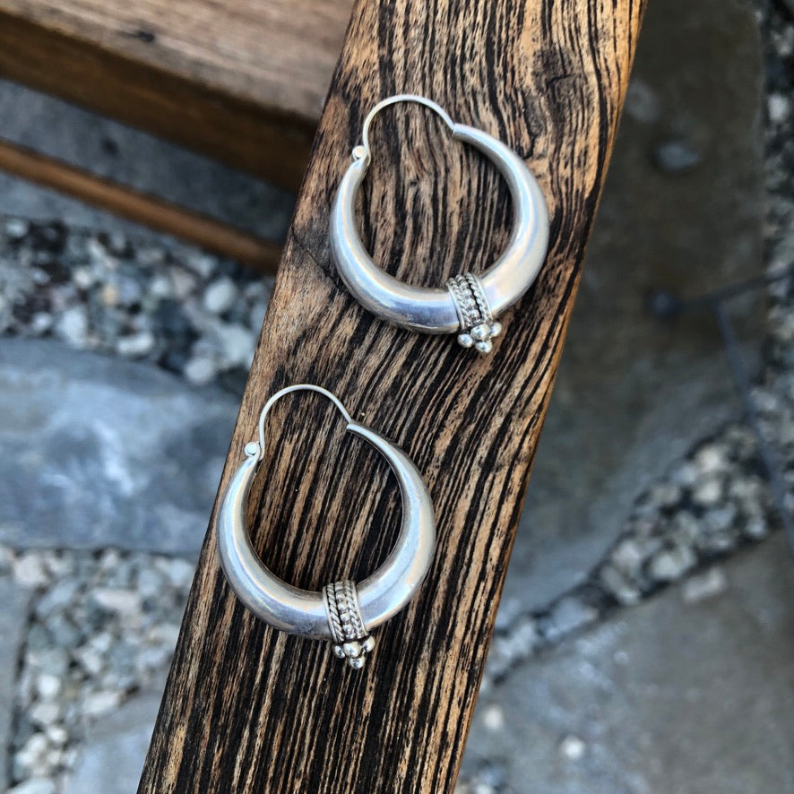 Large Traditional Nevari Hoop Earrings