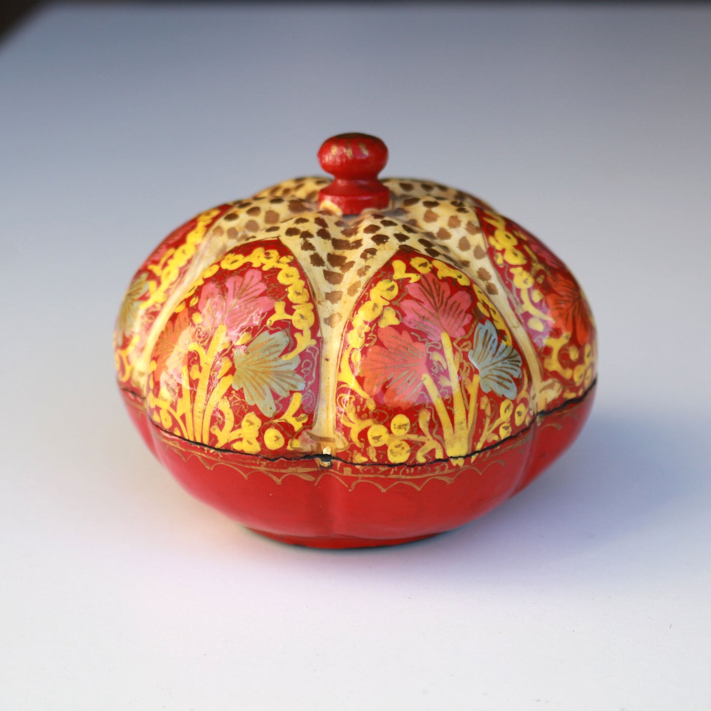 Round Paper Mache Box