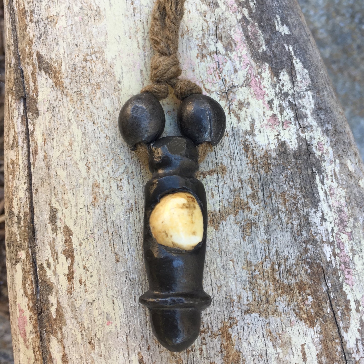 Palad Khik Amulet