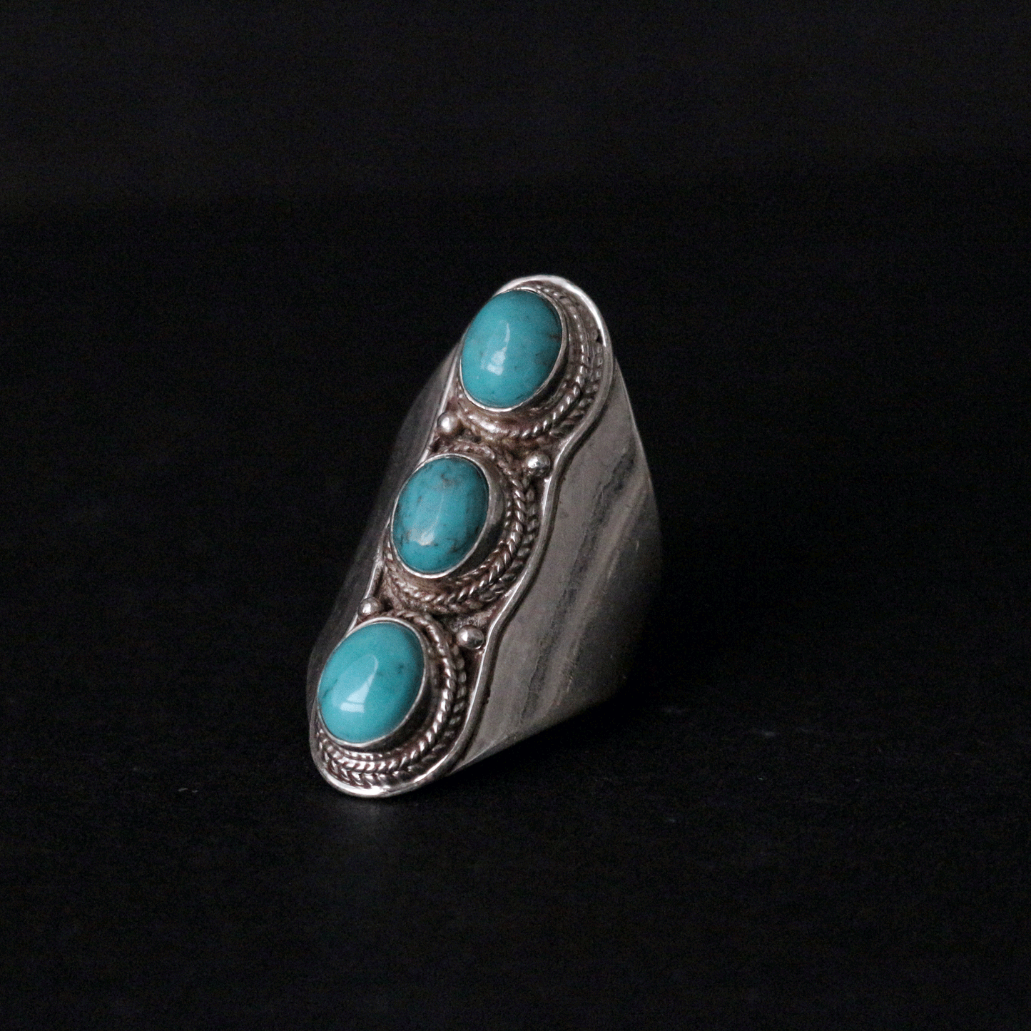 Three Stone Saddle Ring