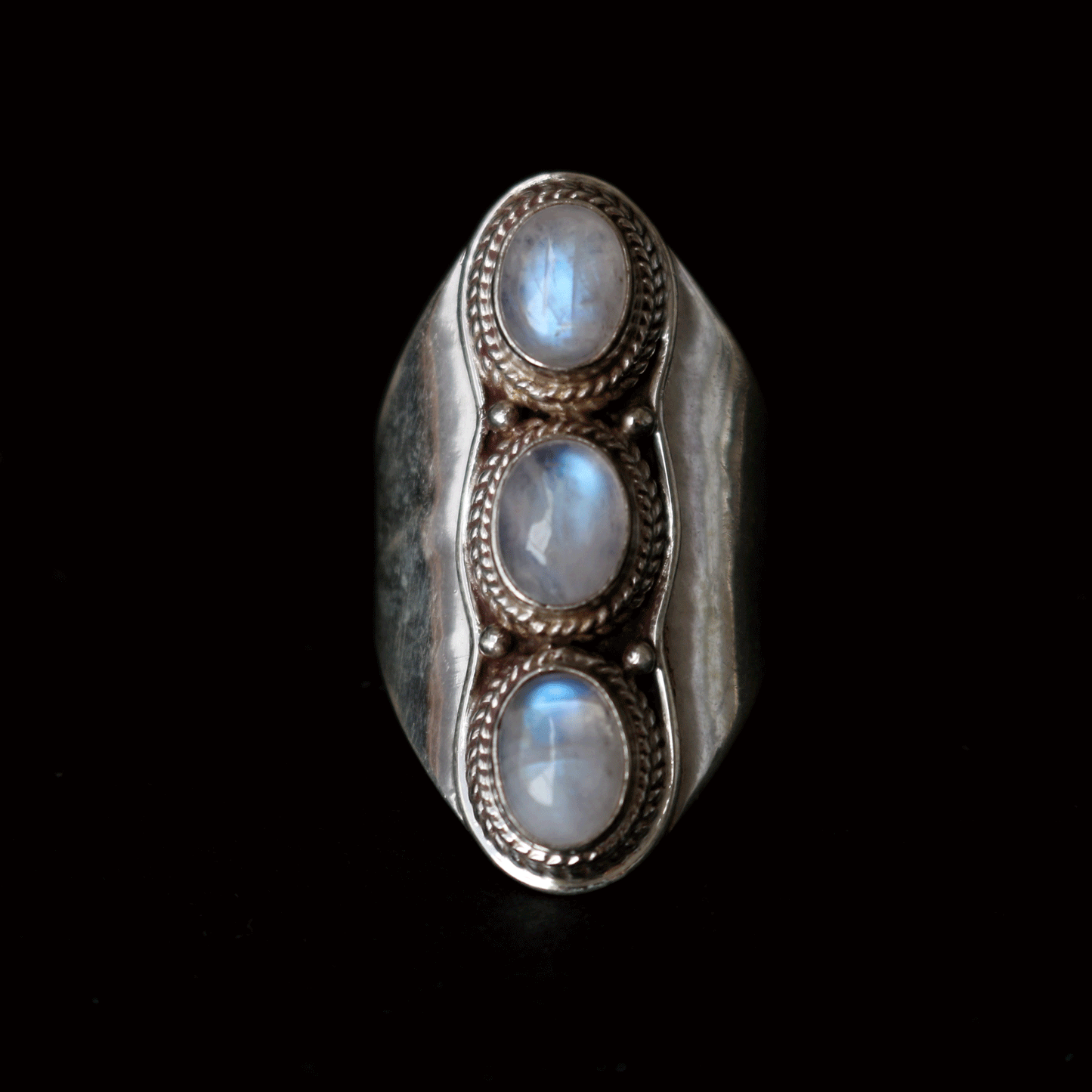 Three Stone Saddle Ring