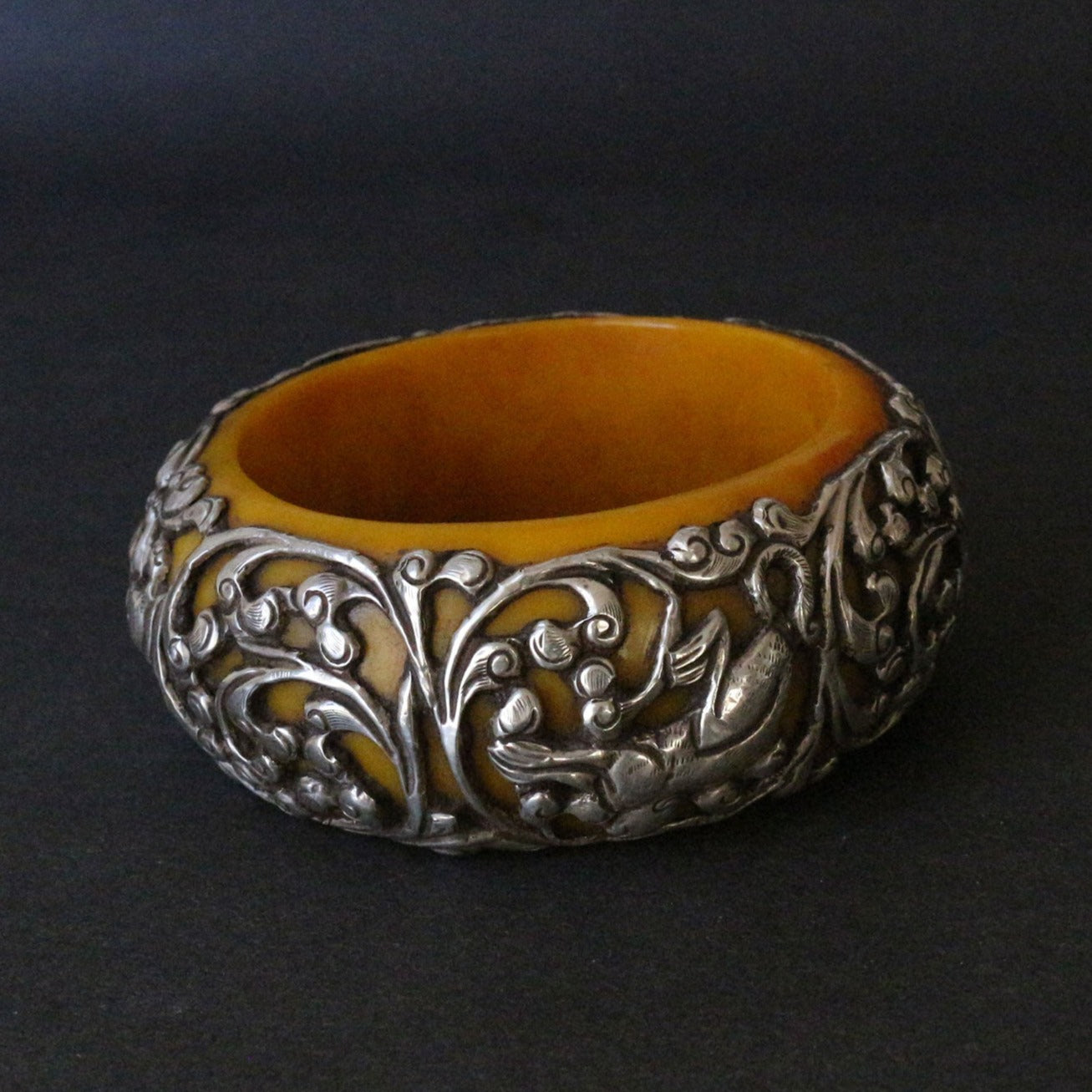 Large Copal Tibetan Bracelet