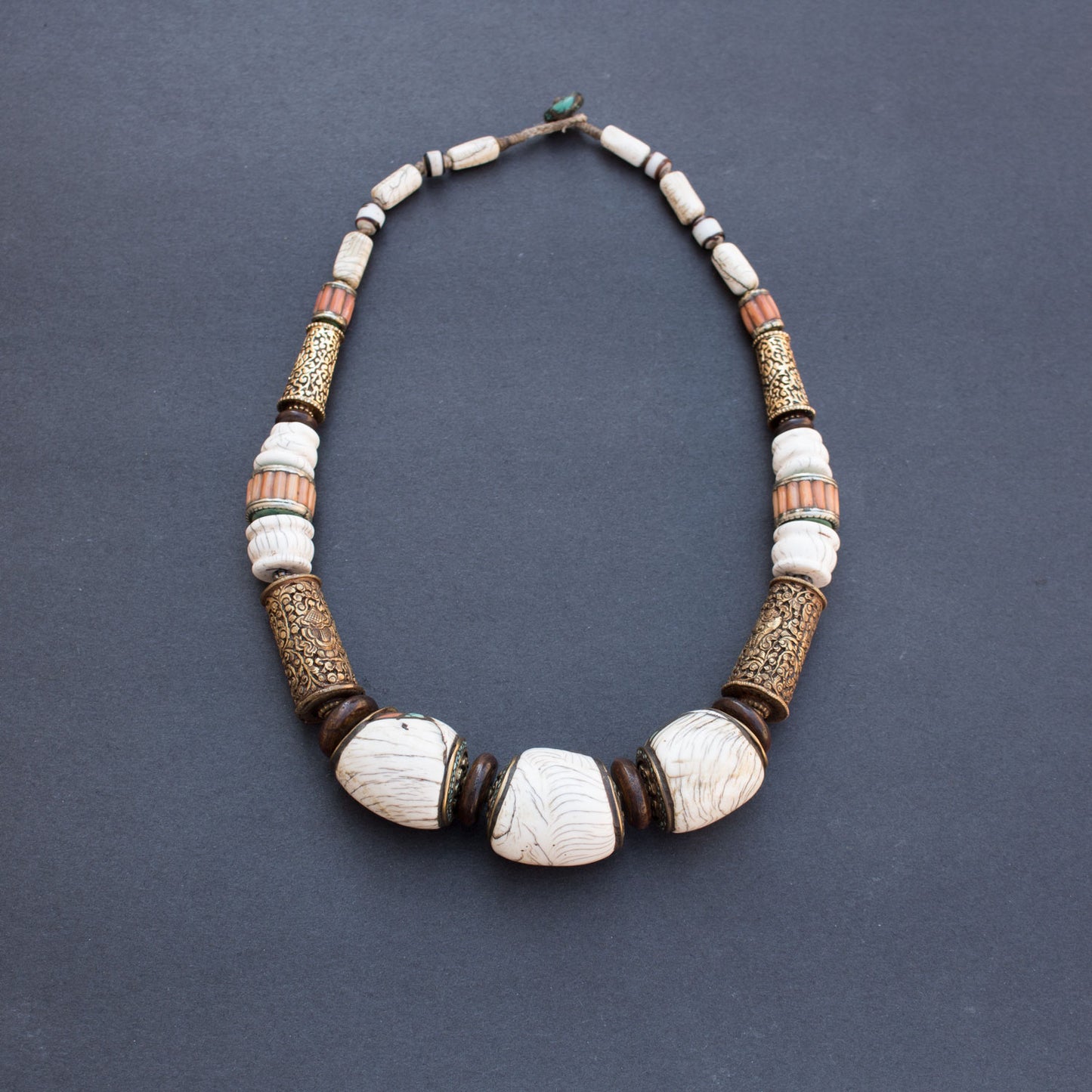 Seashell and corals necklace