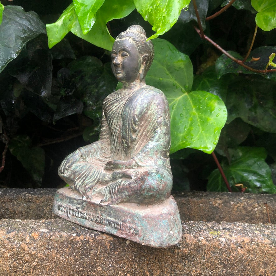 Seated Sakyamuni Buddha Statue in Meditating Gesture