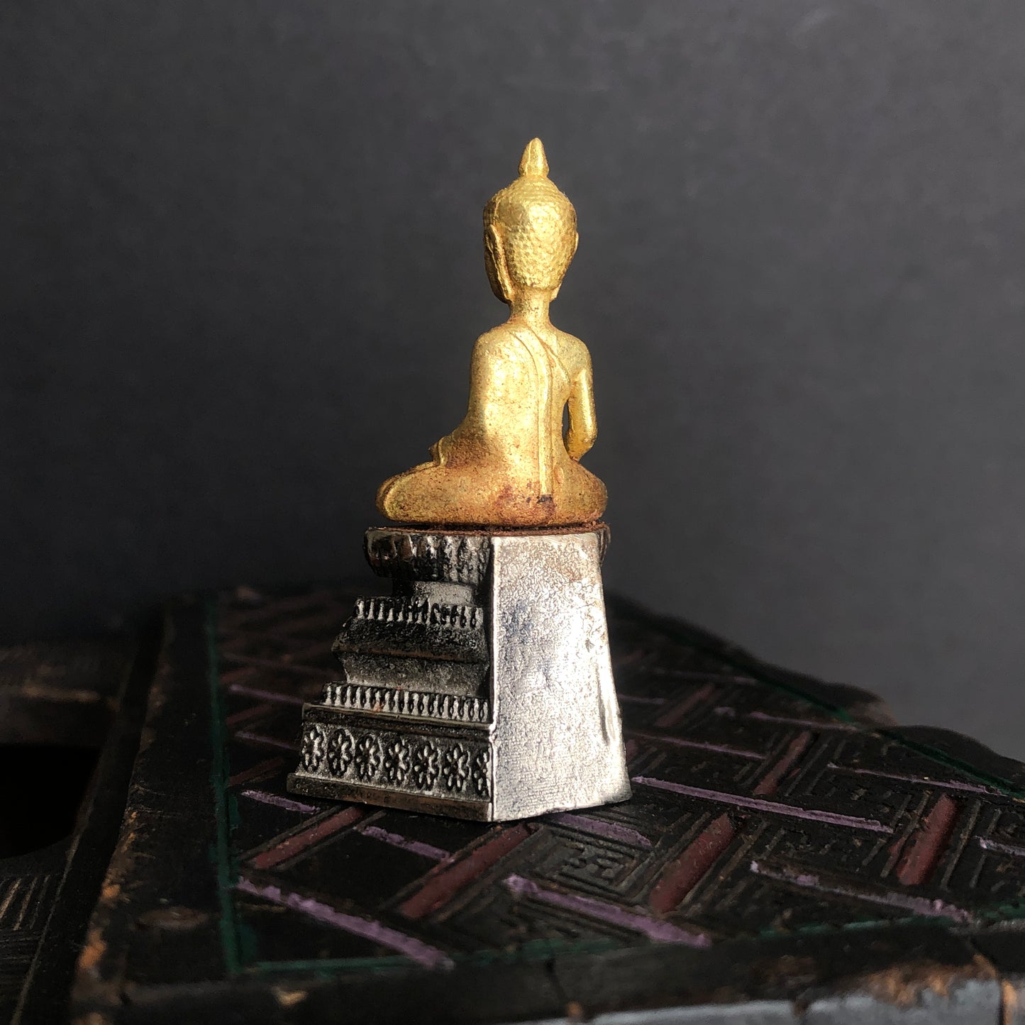 Seated Buddha In Dhyani Mudra Meditation - Trendivine