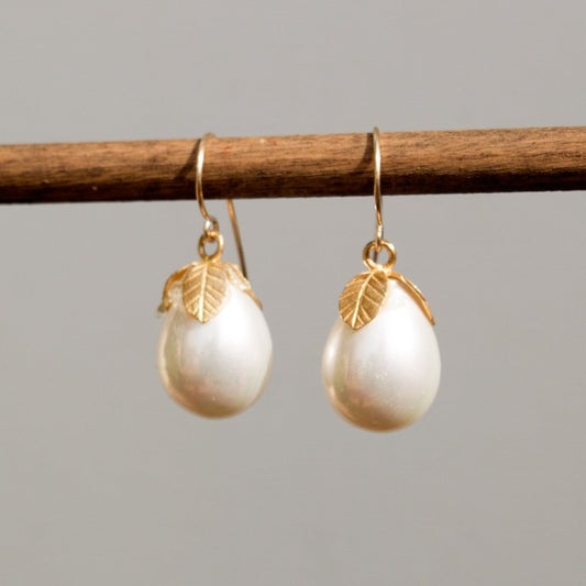 Teardrop seashell earrings