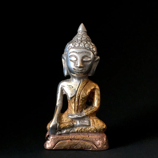 Buddha statue Figurine