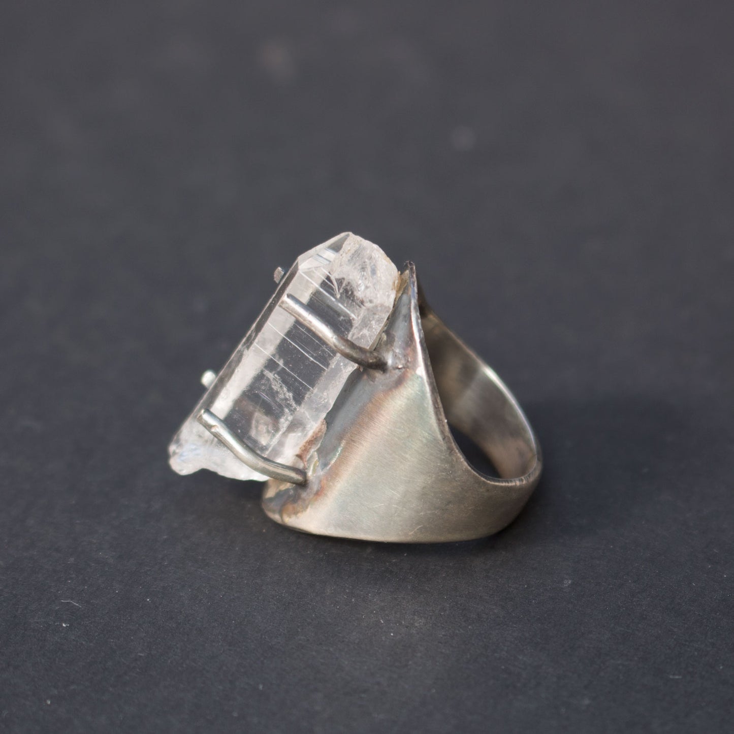 Clear crystal point silver ring