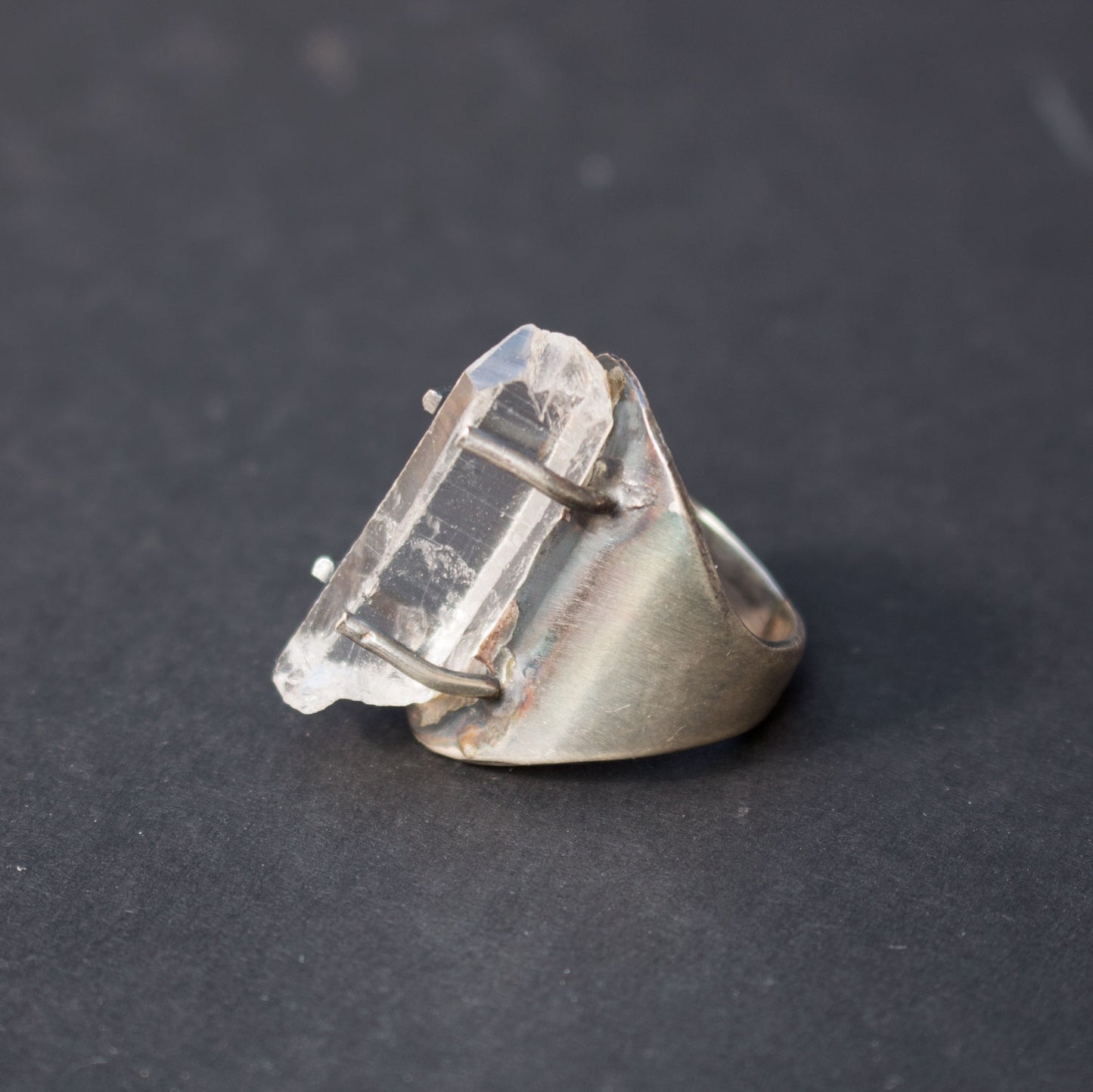 Clear crystal point silver ring