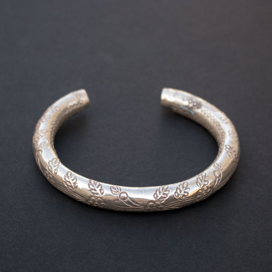 Etched sterling silver bangle